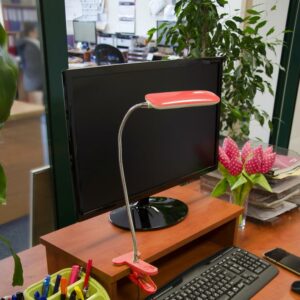 Stolní lampa 02866 Dori Led Red Klips BAUMAX